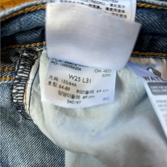 Women’s Levi’s Vintage High Loose Blue Jeans Size 25x31 - Picture 9 of 12